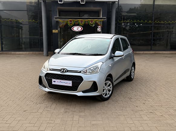 HYUNDIA I10 GRAND MEGNA